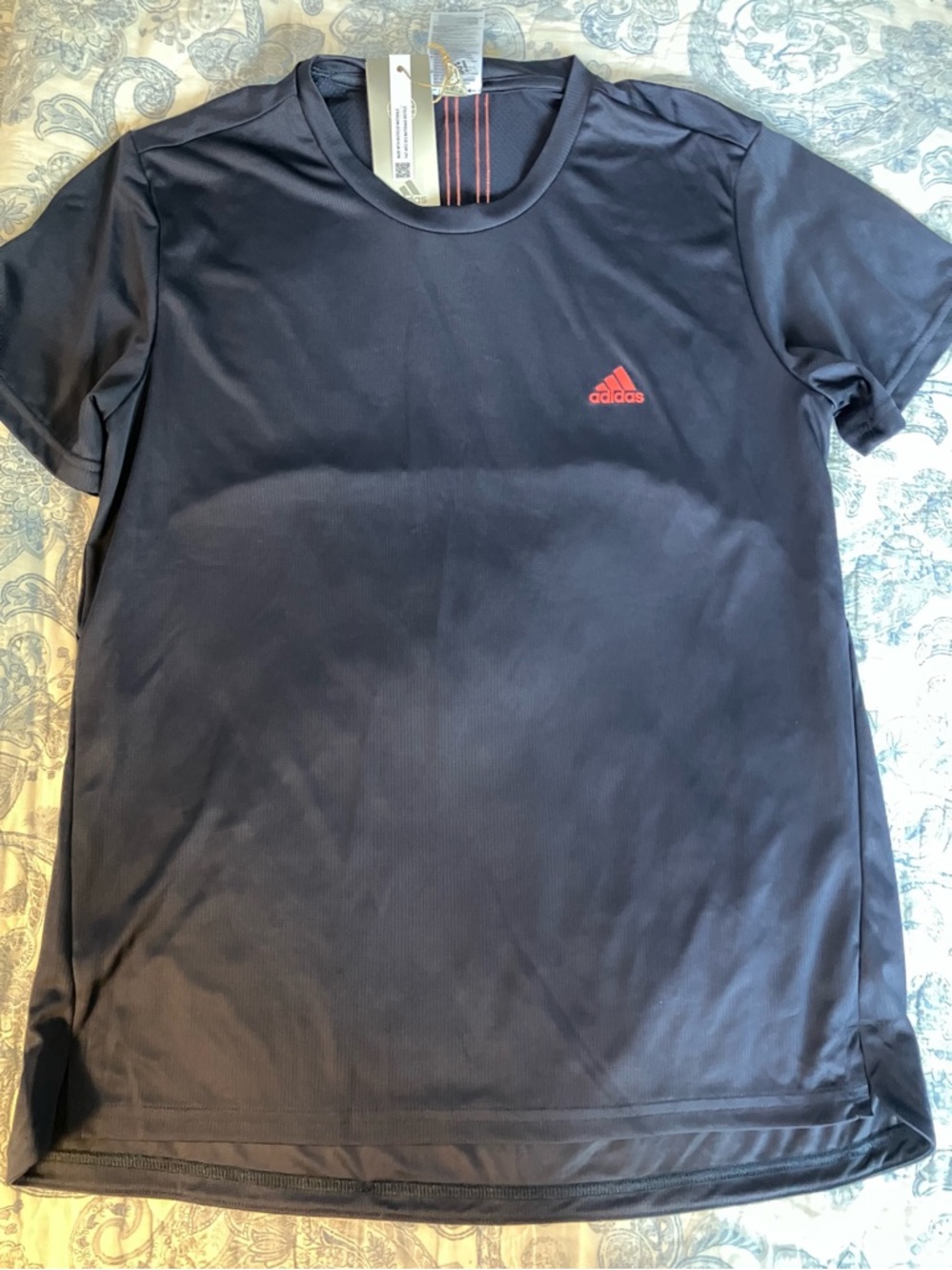 Adidas women’s large shirt